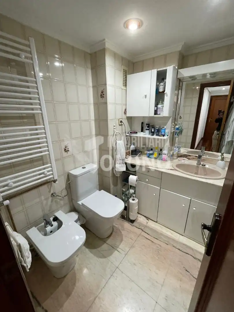 Bathroom of Flat for sale in Haro  with Heating, Parquet flooring and Storage room