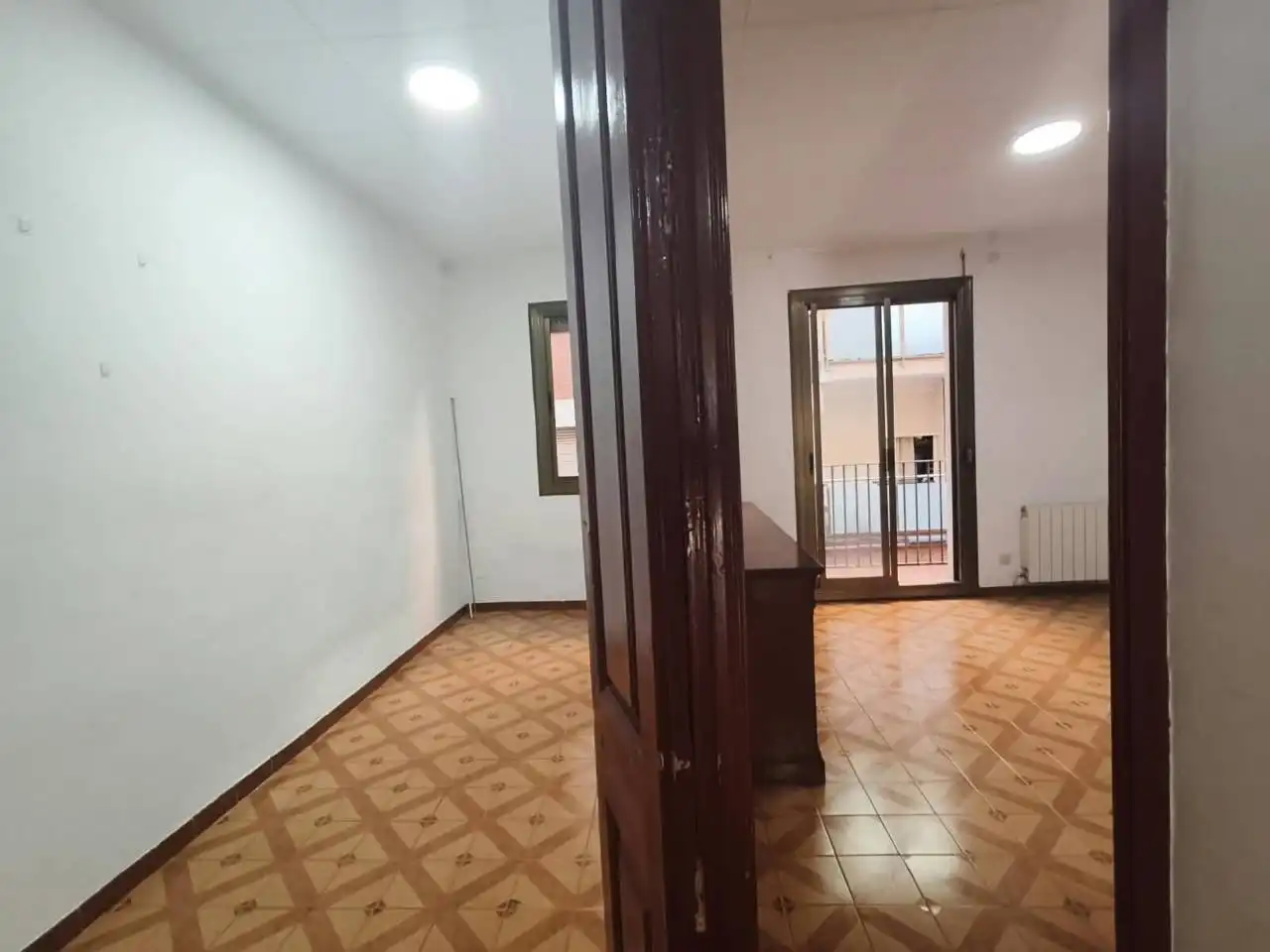 Flat with terrace for sale in Calle Cabestany, imagen 6