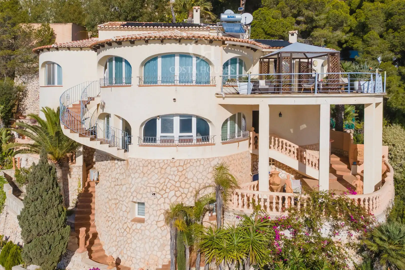 Außenansicht von Haus oder Chalet zum Verkauf in Jávea / Xàbia mit Klimaanlage, Privatgarten und Terrasse