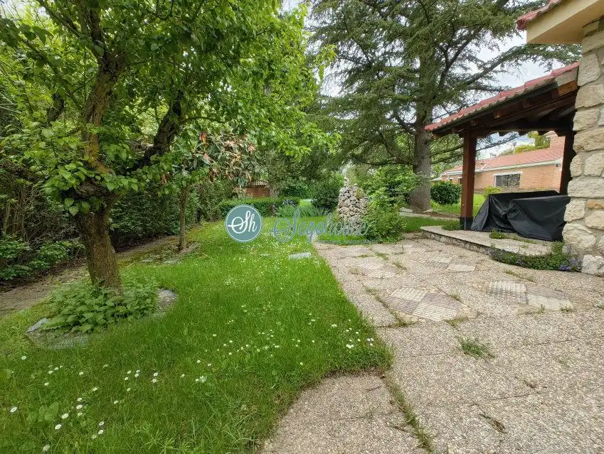 Garden of Houses for sale in Segovia  with Heating