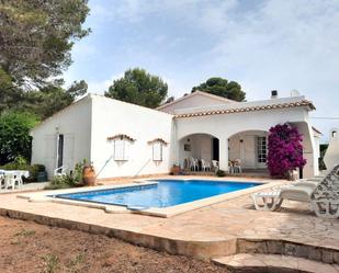 Piscina de Casa o xalet en venda en L'Ametlla de Mar  amb Jardí privat, Terrassa i Piscina