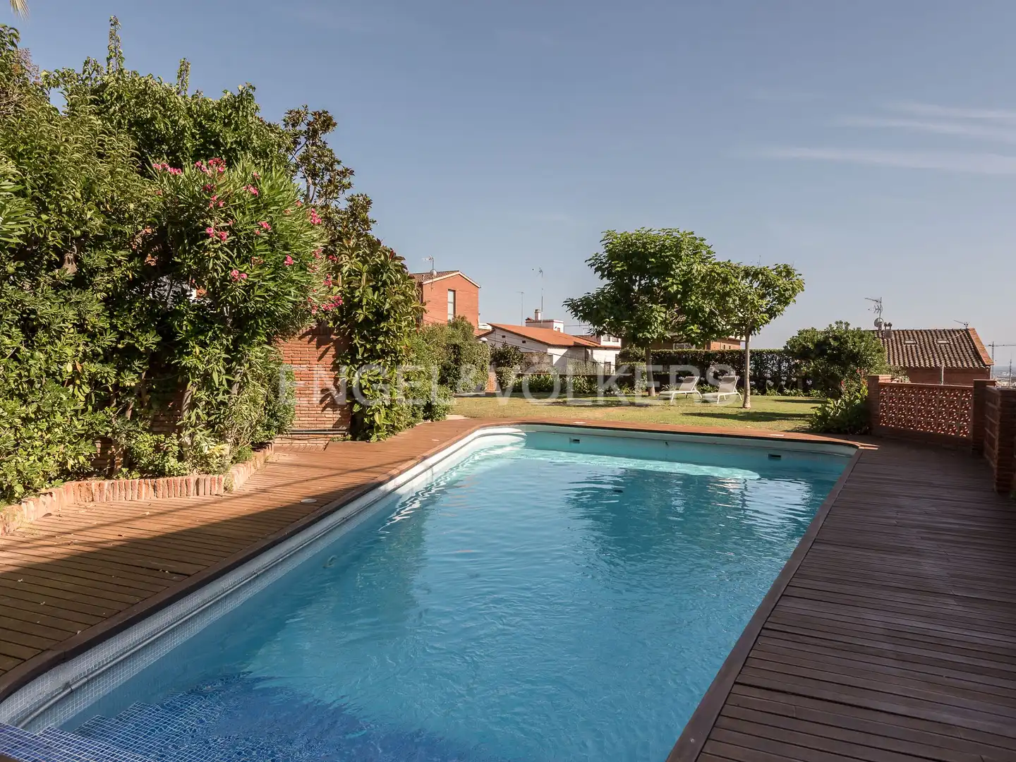 Swimming pool of Houses for rent in La Miranda - Can Candeler 