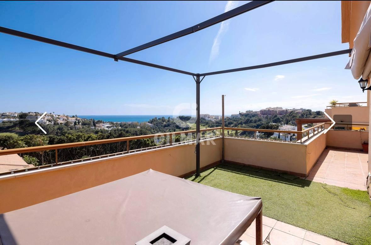 Terrassa de Àtic de lloguer en Benalmádena amb Aire condicionat, Terrassa i Moblat