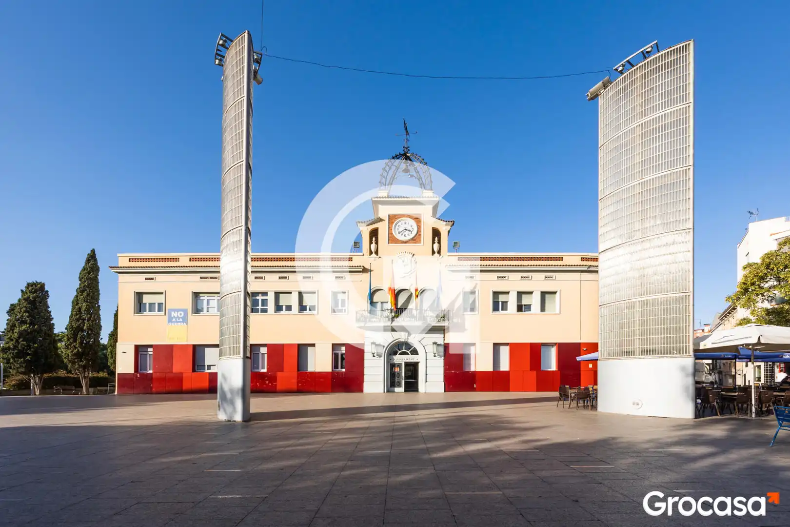 Exterior view of Flat for sale in Santa Coloma de Gramenet  with Oven and Washing machine