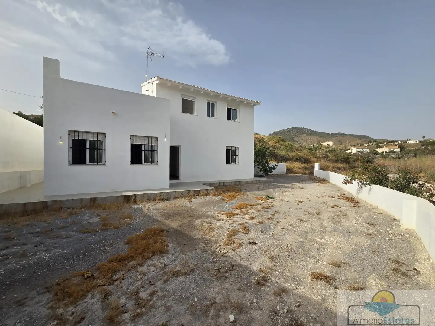 Vista exterior de Casa o chalet en venta en Fines con Terraza