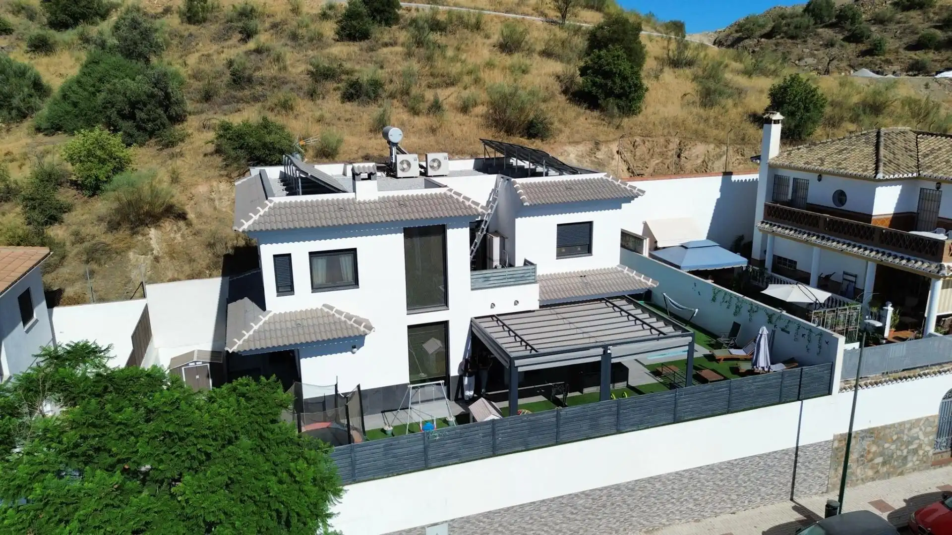 Vista exterior de Casa o chalet en venta en Málaga con Aire acondicionado, Calefacción y Jardín privado