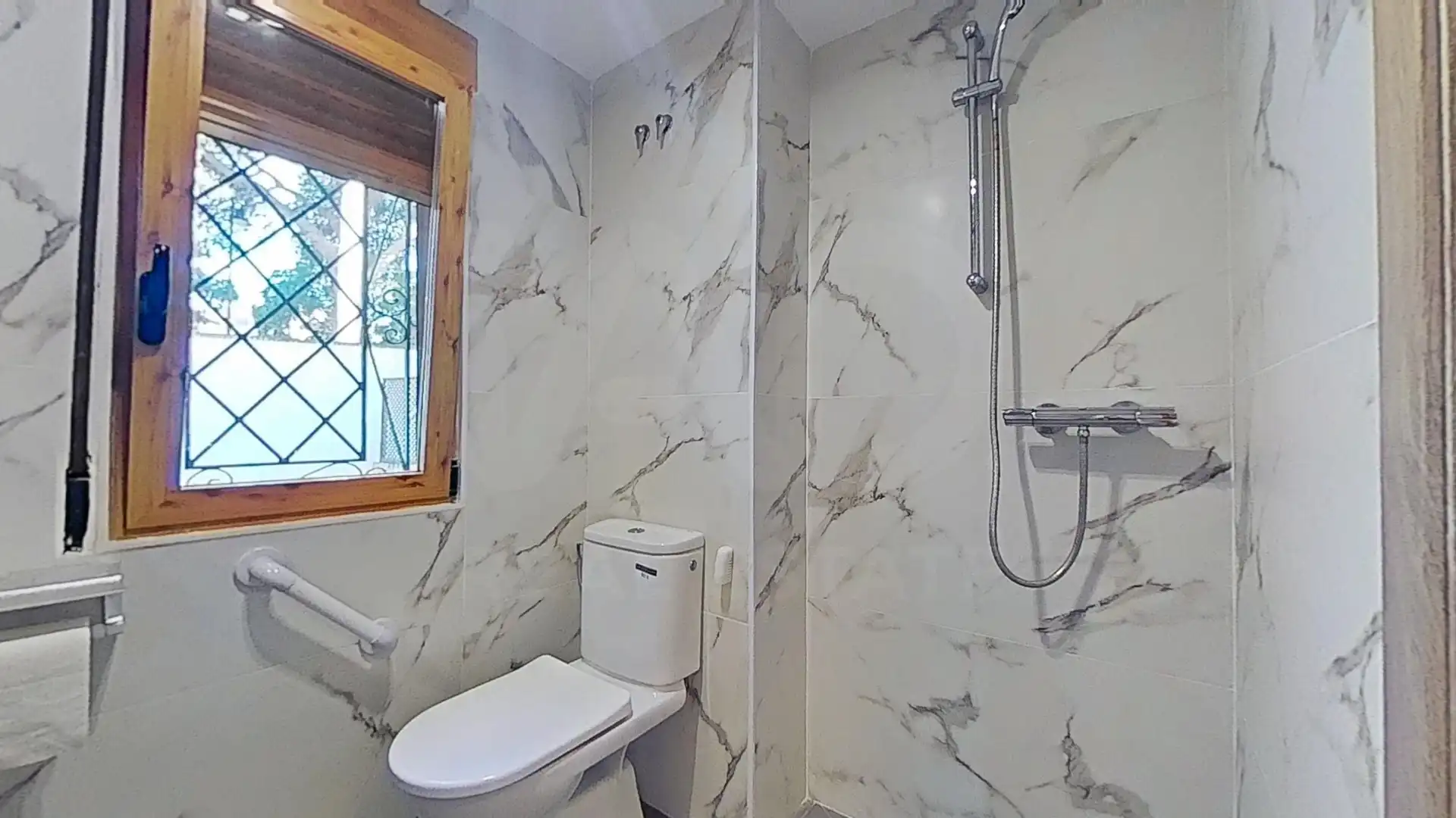Baño de Casa o chalet en venta en Benicasim / Benicàssim con Aire acondicionado, Calefacción y Terraza