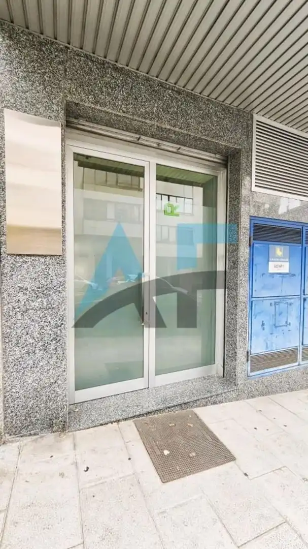 Local comercial en venda a Avenida da Universidade, imagen 19