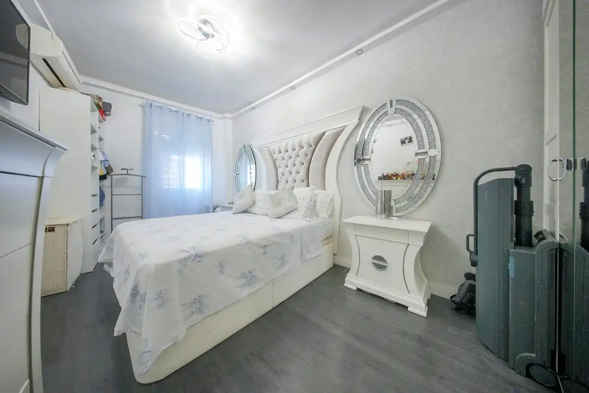 Habitación de Piso en venta en Madrid con Aire acondicionado y Calefacción