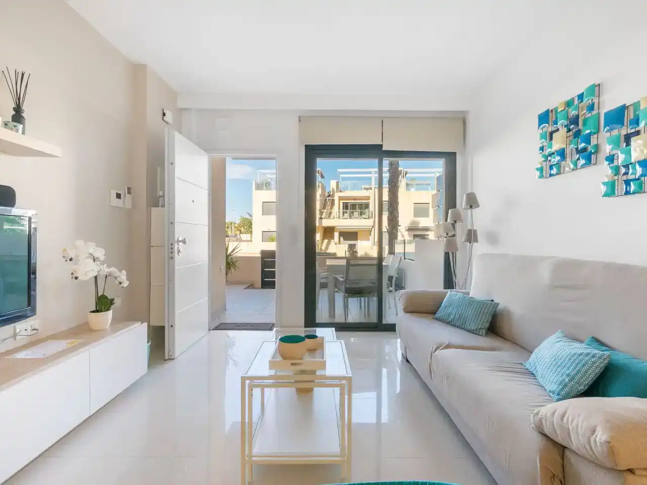 Wohnzimmer von Wohnungen zur Miete in Pilar de la Horadada mit Klimaanlage, Schwimmbad und Möbliert
