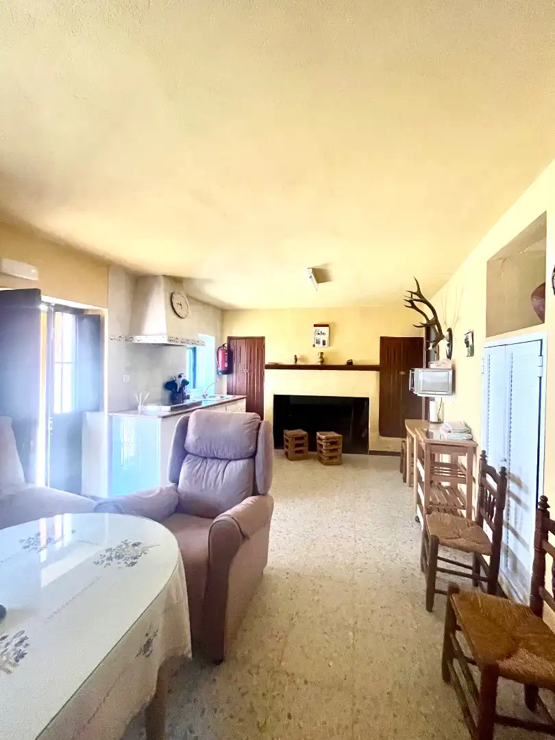 Sala de estar de Casa adosada en venta en Almonaster la Real con Amueblado, Lavadora y Microondas