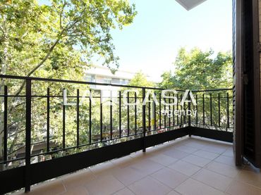 Pis amb balcó en venda a Passeig de Fabra i Puig
