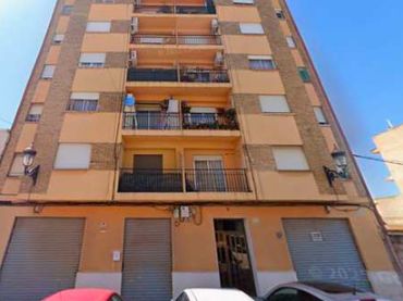 Chalet con piscina en venta en Calle Madrid 312
