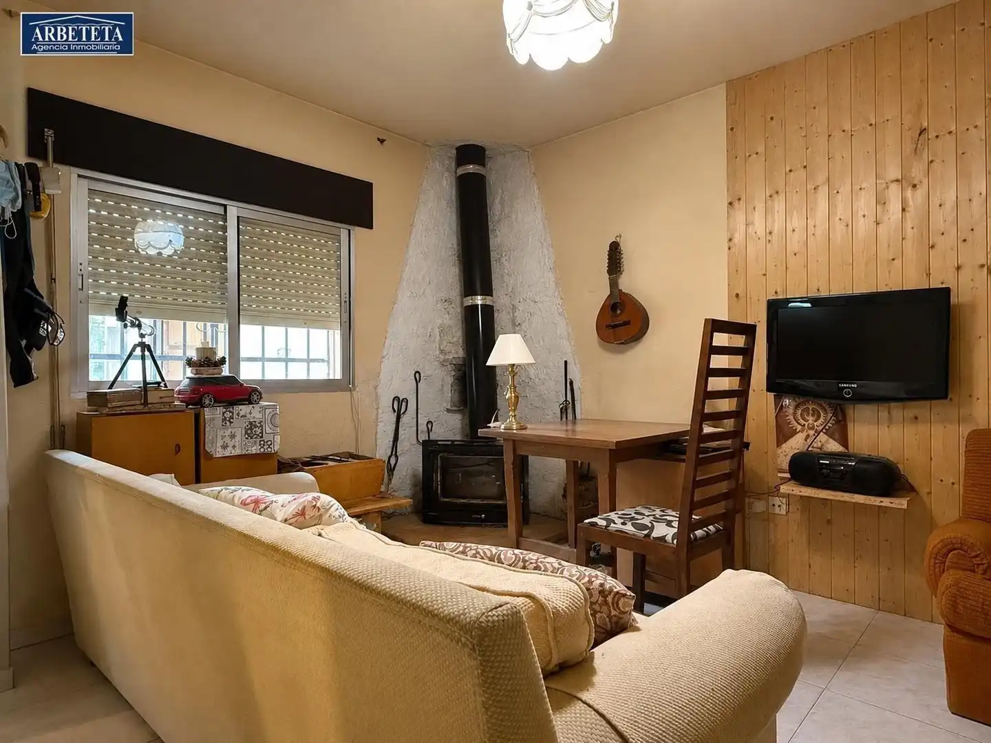 Sala de estar de Casa adosada en venta en Trijueque con Calefacción, Jardín privado y Trastero