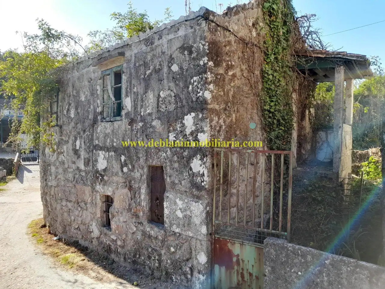 Vista exterior de Casa o xalet en venda en Tui amb Calefacció