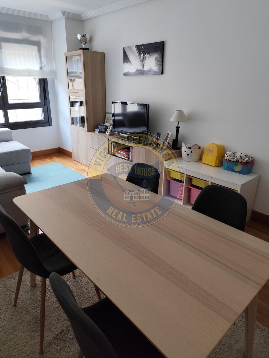 Apartament en venda en Vigo  amb Calefacció, Parquet i Traster