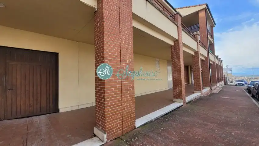 Business premises to rent in La Lastrilla, imagen 12