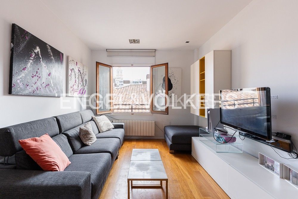 Sala d'estar de Apartament de lloguer en  Valencia Capital amb Aire condicionat i Calefacció