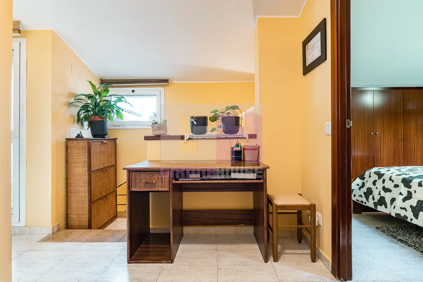 Habitación de Dúplex en venta en Salt con Calefacción, Terraza y Amueblado