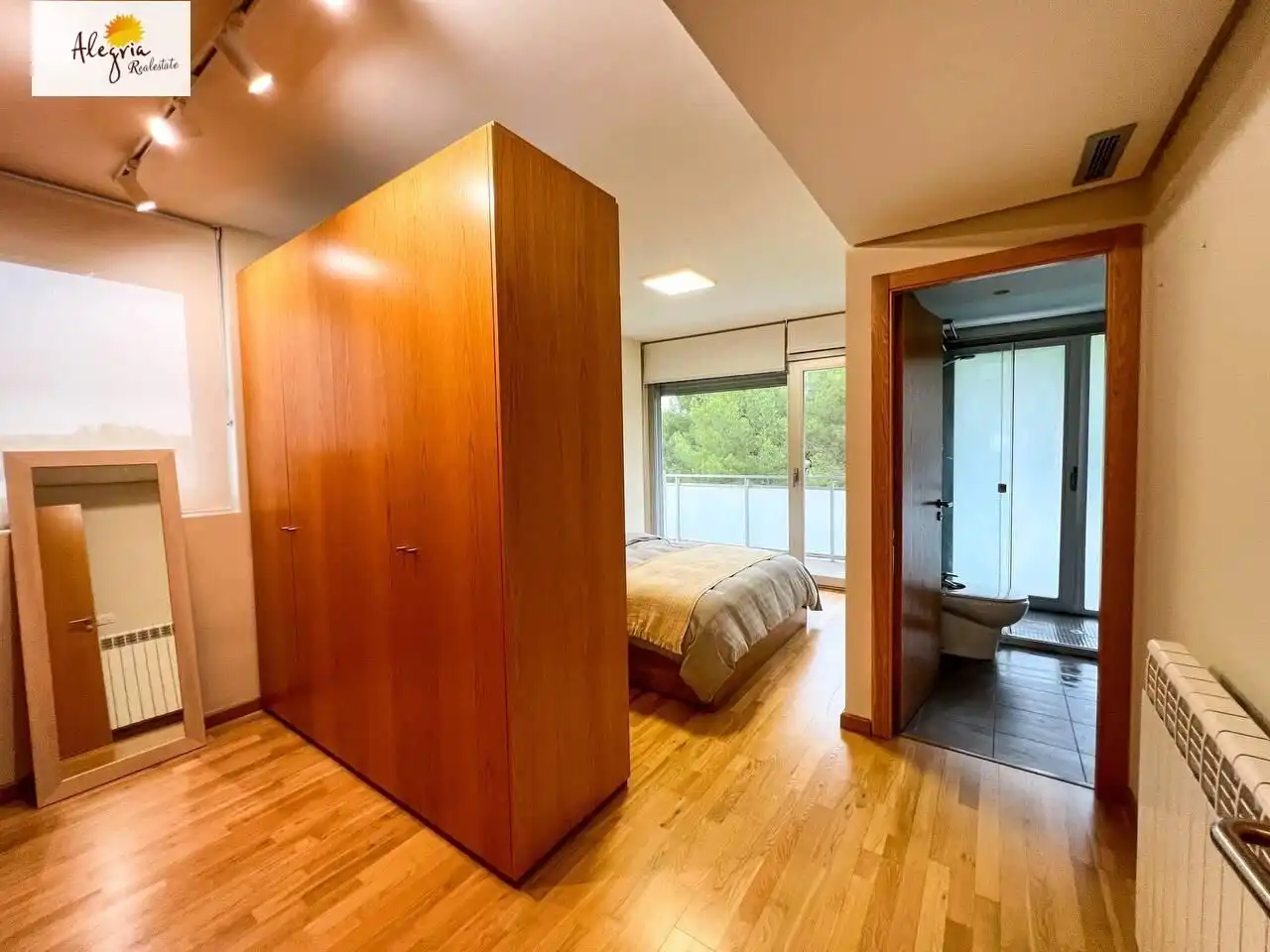 Habitación de Casa o chalet en venta en Chiva con Aire acondicionado, Calefacción y Jardín privado
