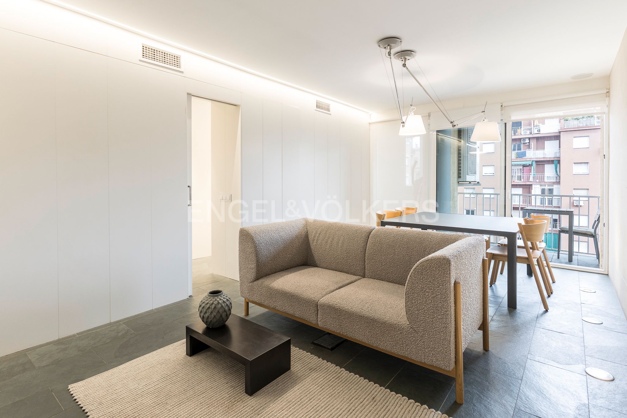 Living room of Apartment for sale in  Barcelona Capital  with Air Conditioner, Heating and Furnished