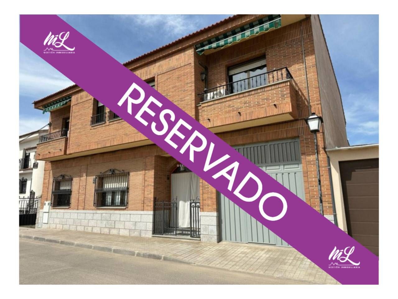Vista exterior de Casa o xalet en venda en Orgaz amb Aire condicionat, Calefacció i Jardí privat