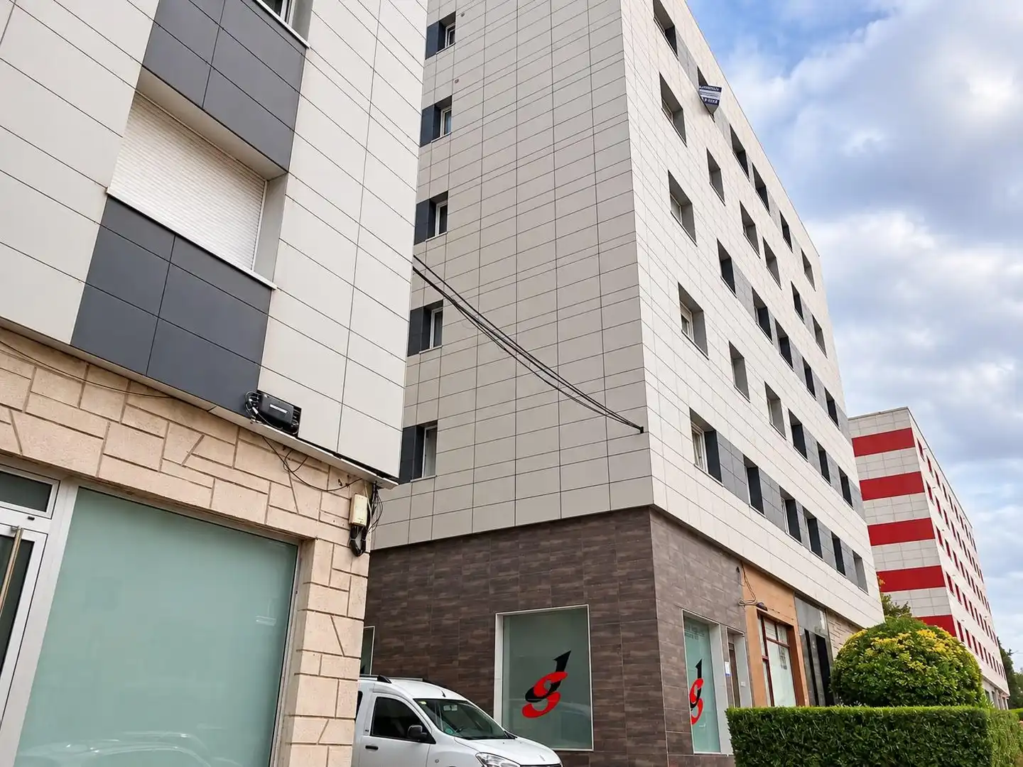 Vista exterior de Pis en venda en Gijón  amb Calefacció, Traster i Moblat