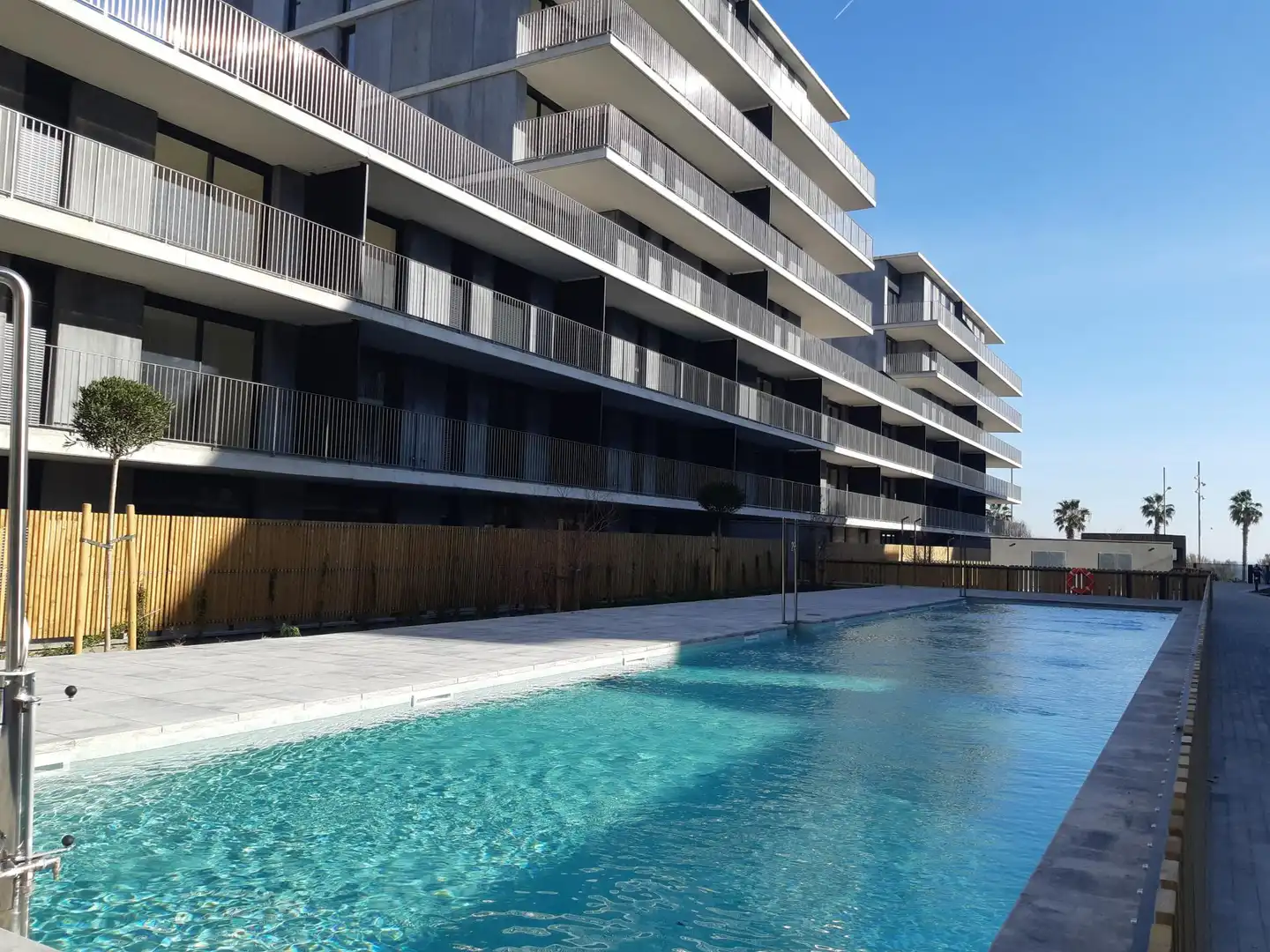 Piscina de Piso de alquiler en Badalona con Calefacción, Jardín privado y Terraza