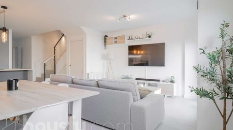 Foto 4 de Casa o xalet en venda a Calle Jose de Espronceda, ., Los Hueros, Villalbilla