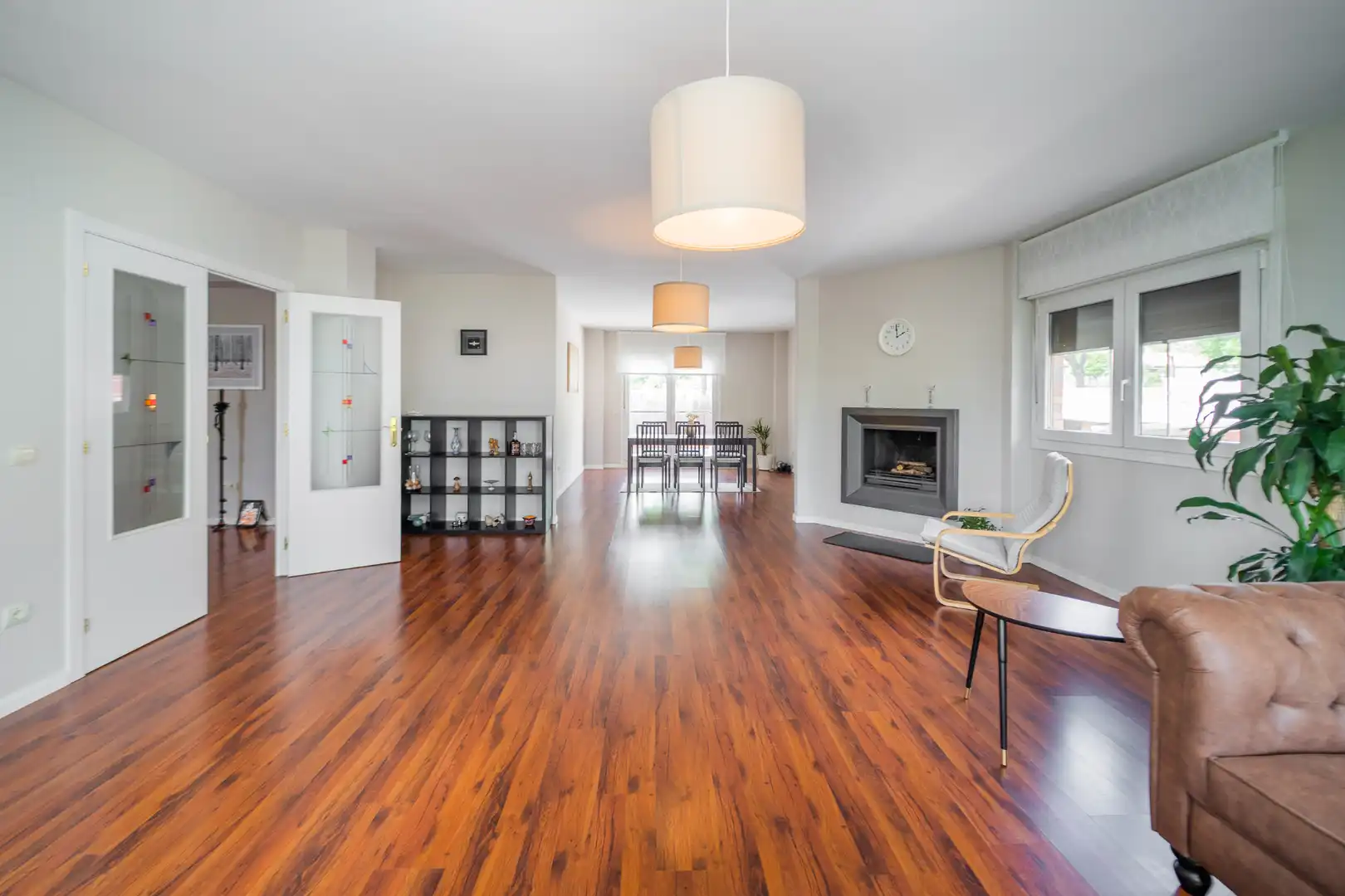 Sala de estar de Casa adosada en venta en Las Rozas de Madrid con Aire acondicionado, Calefacción y Jardín privado