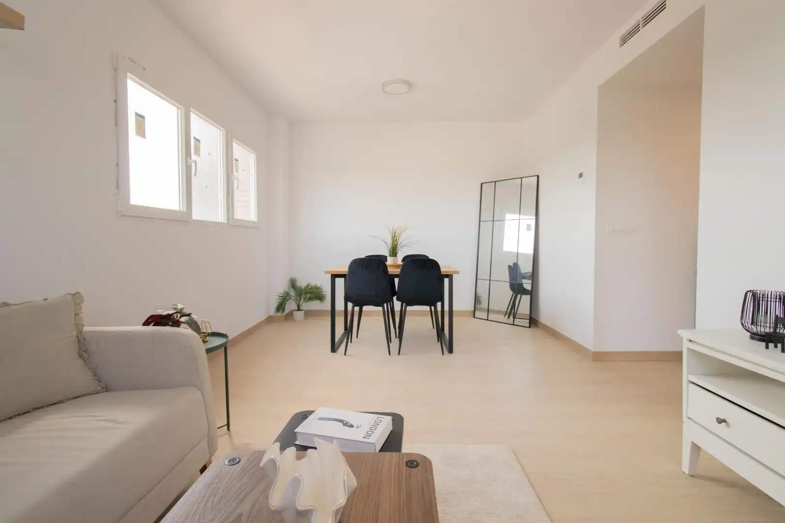 Piso con ascensor en venta en Calle MELILLA 23, imagen 5