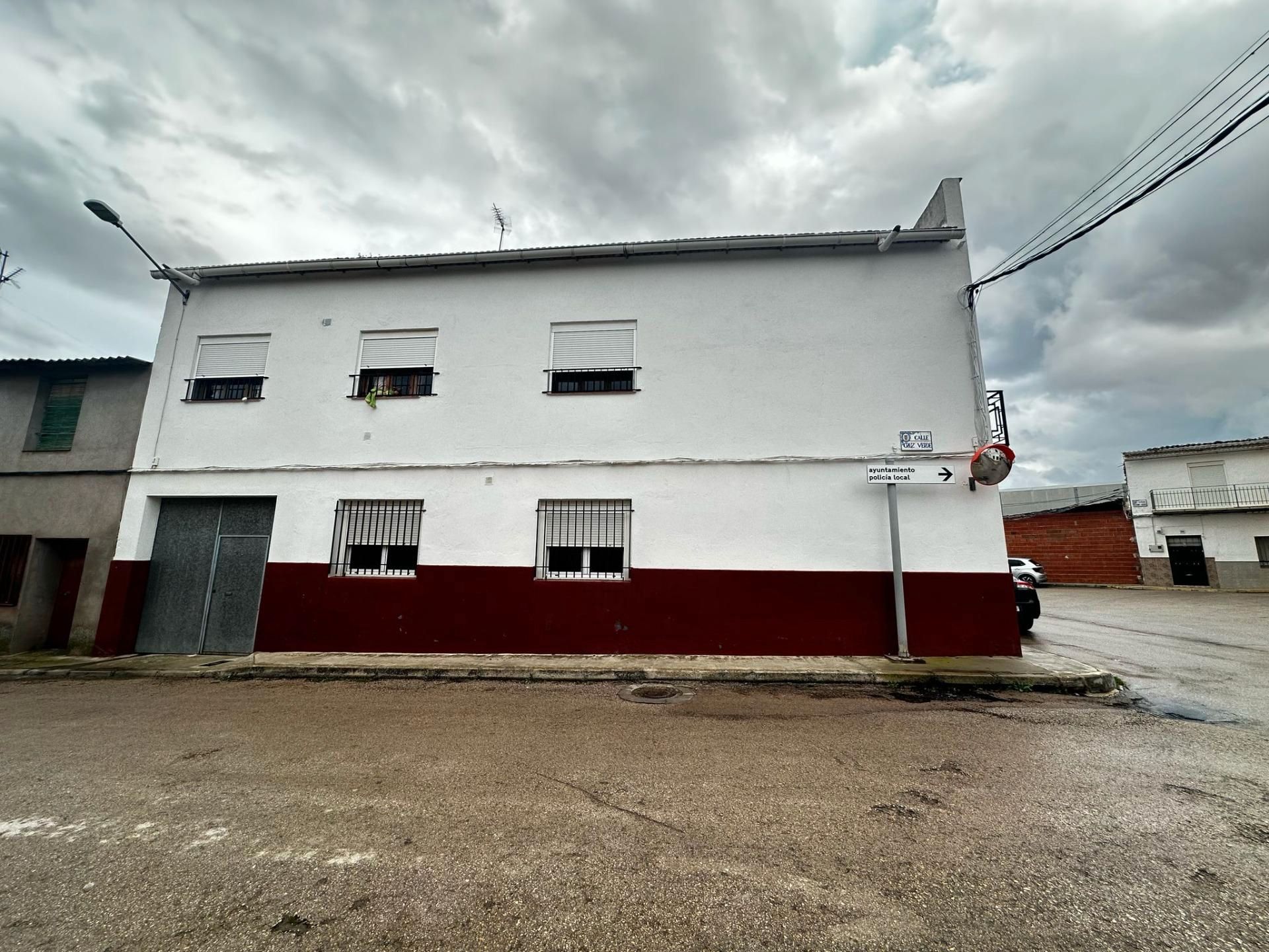 Vista exterior de Casa adosada en venda en Miguel Esteban