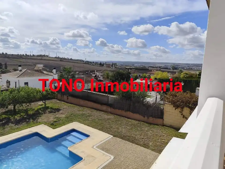 Casa o xalet en venda en Écija amb Jardí privat, Terrassa i Piscina