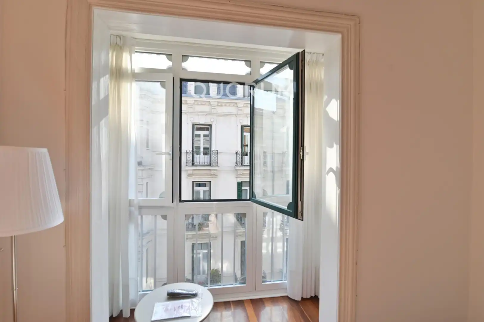 Flat with terrace to rent in Calle de la Diputación, imagen 4