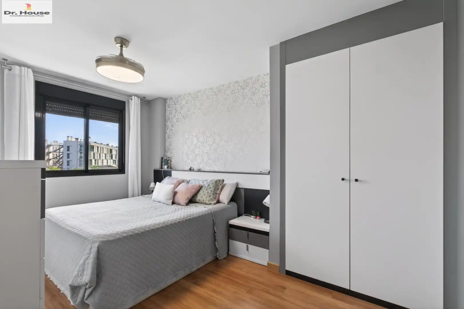 Bedroom of Flat for sale in Málaga  with Air Conditioner, Heating and Storage room