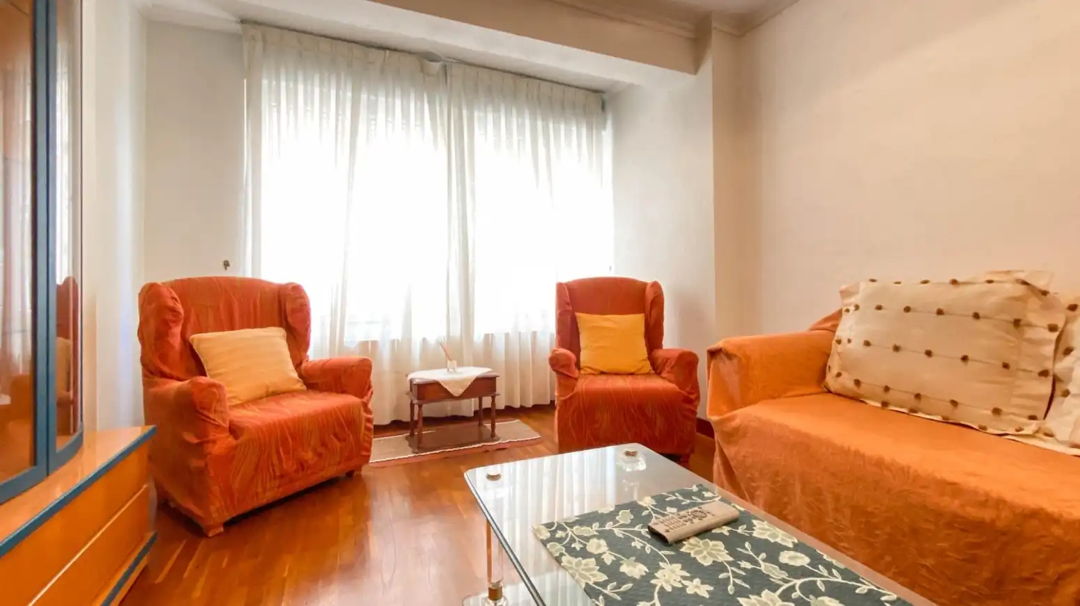 Wohnzimmer von Wohnung zur Miete in Santander mit Heizung, Parkett und Möbliert
