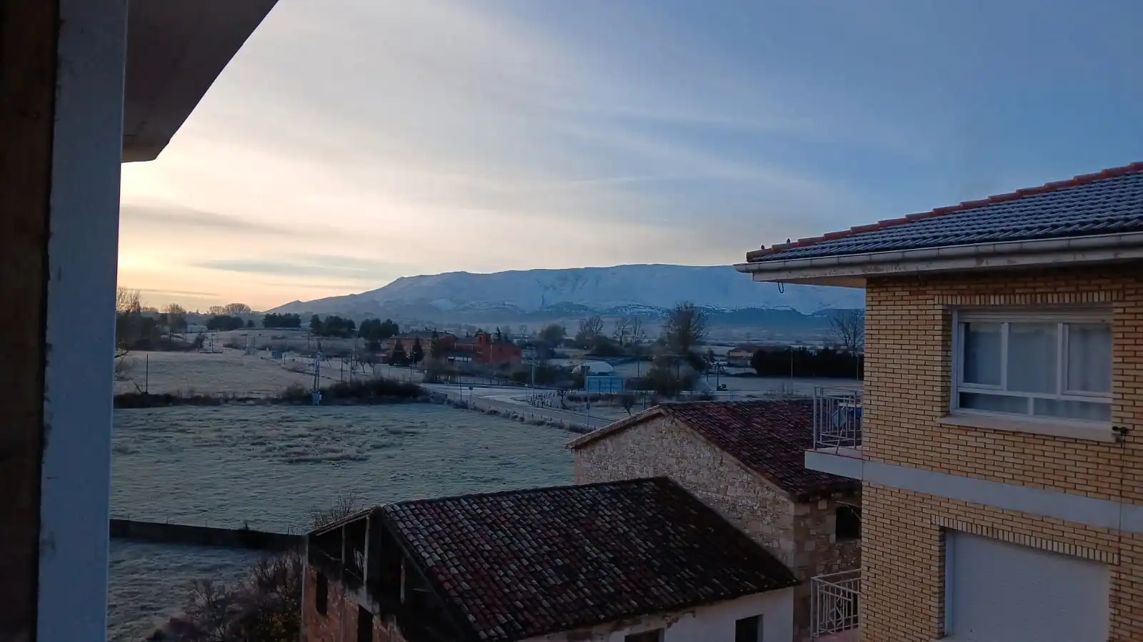 Vista exterior de Pis en venda en Villarcayo de Merindad de Castilla la Vieja amb Calefacció
