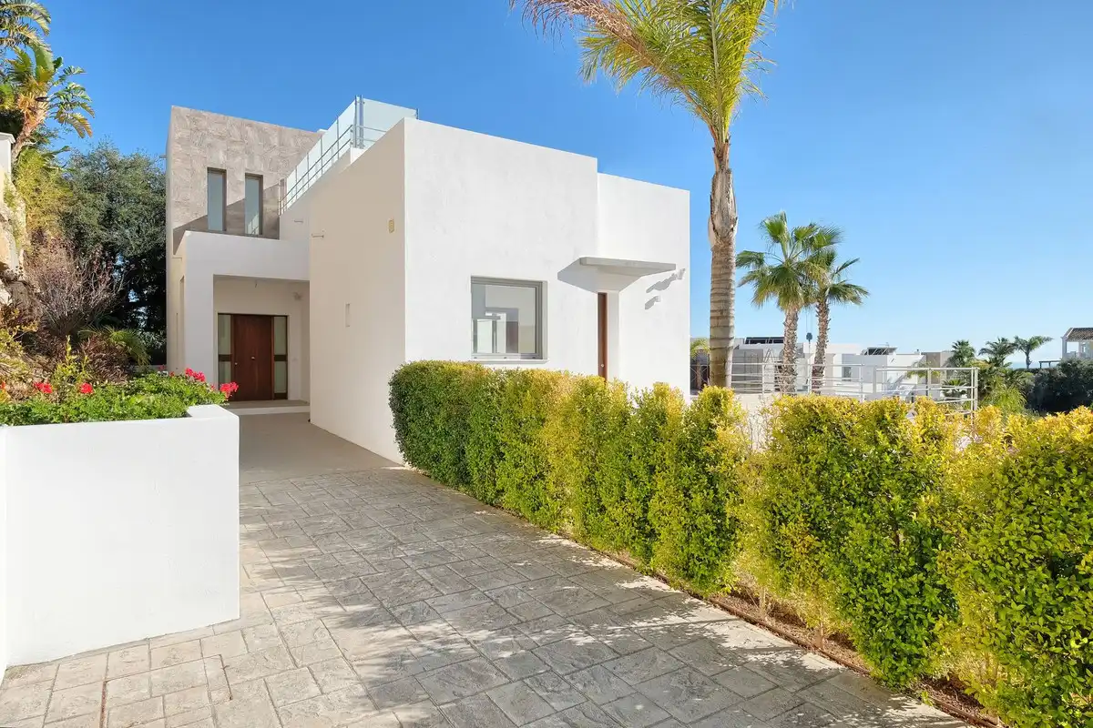 Vista exterior de Casa o chalet en venta en Benahavís con Jardín privado