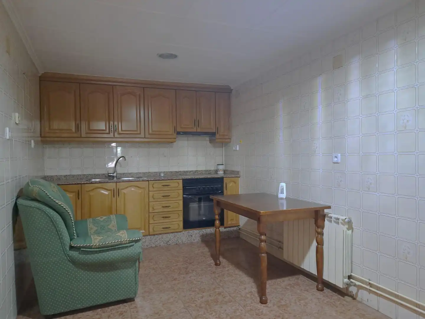 Kitchen of Houses for sale in Requena  with Heating and Terrace