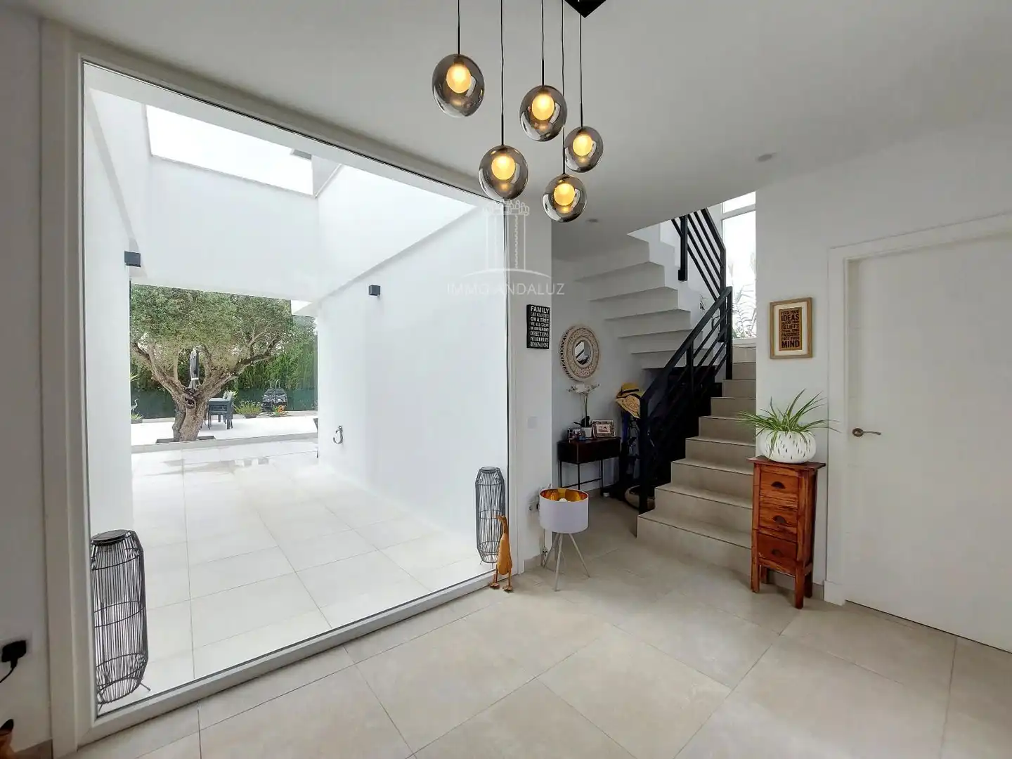 Haus zum Verkauf in Chiclana de la Frontera mit Klimaanlage, Heizung und Schwimmbad