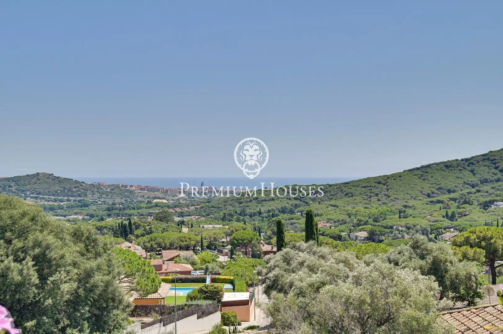 Vista exterior de Casa o xalet de lloguer en Argentona amb Calefacció, Jardí privat i Terrassa
