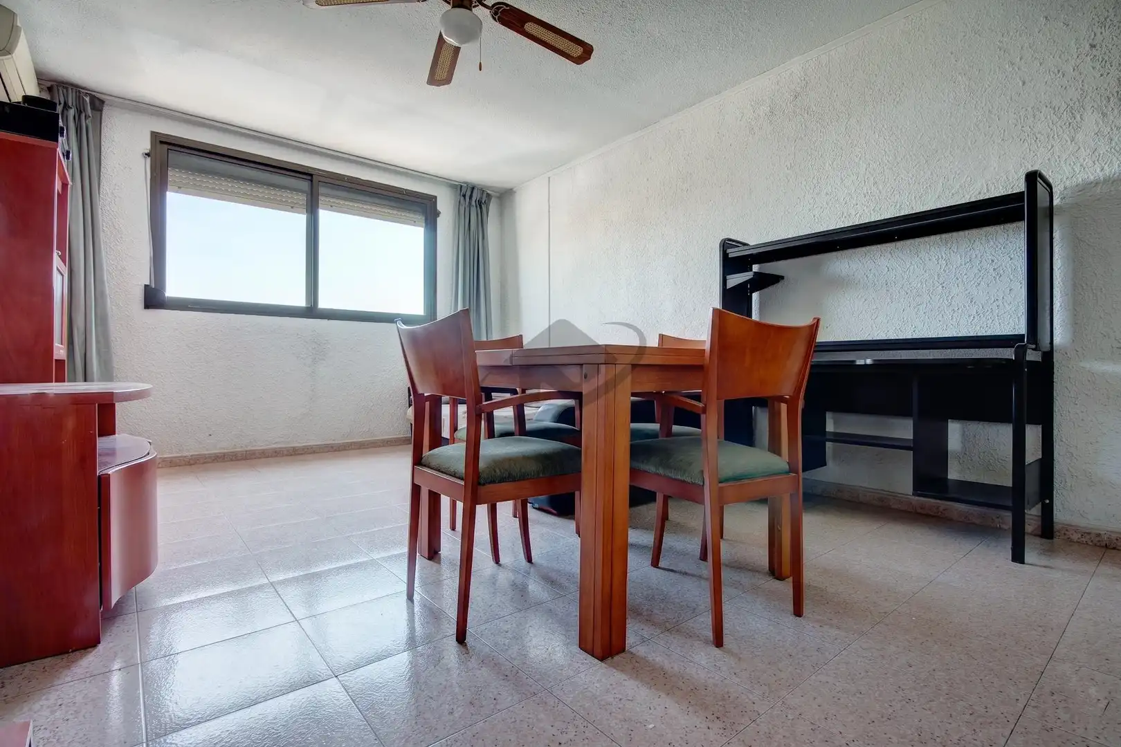 Comedor de Piso en venta en Badia del Vallès con Balcón
