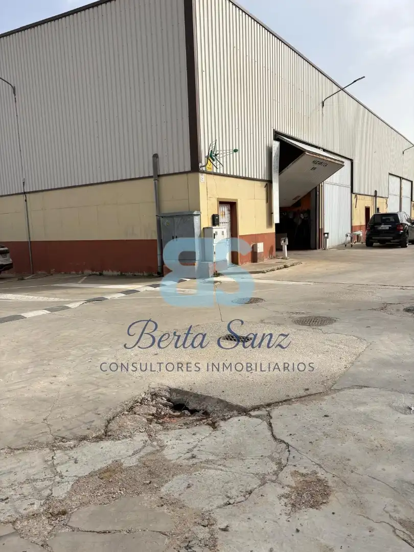 Vista exterior de Nave industrial en venta en Anchuelo con Calefacción y Alarma