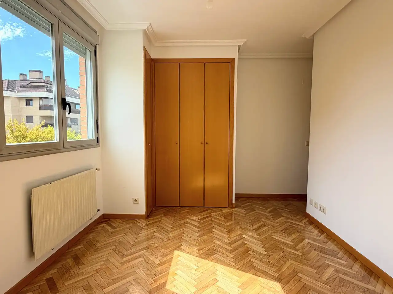 Bedroom of Flat for rent in Boadilla del Monte  with Heating, Parquet flooring and Terrace