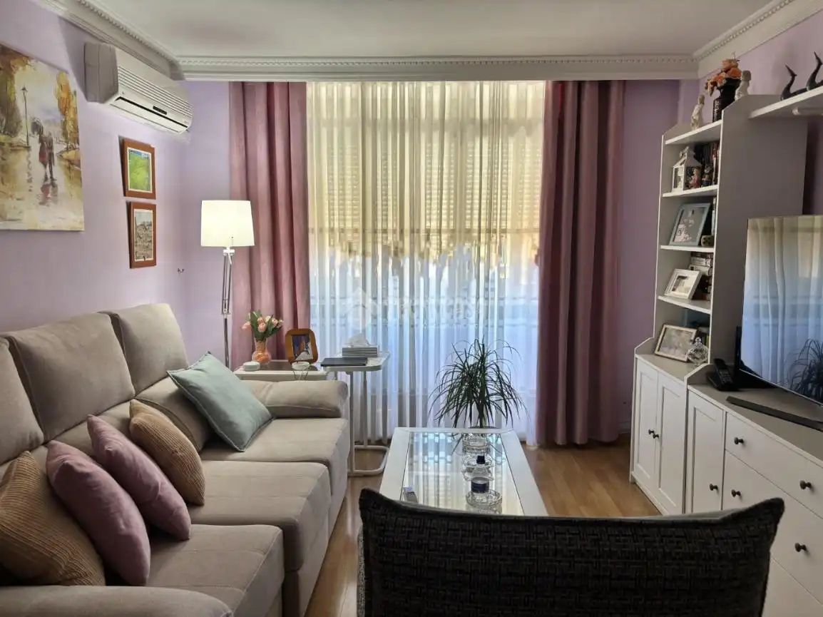 Flat for sale in Chorrillo