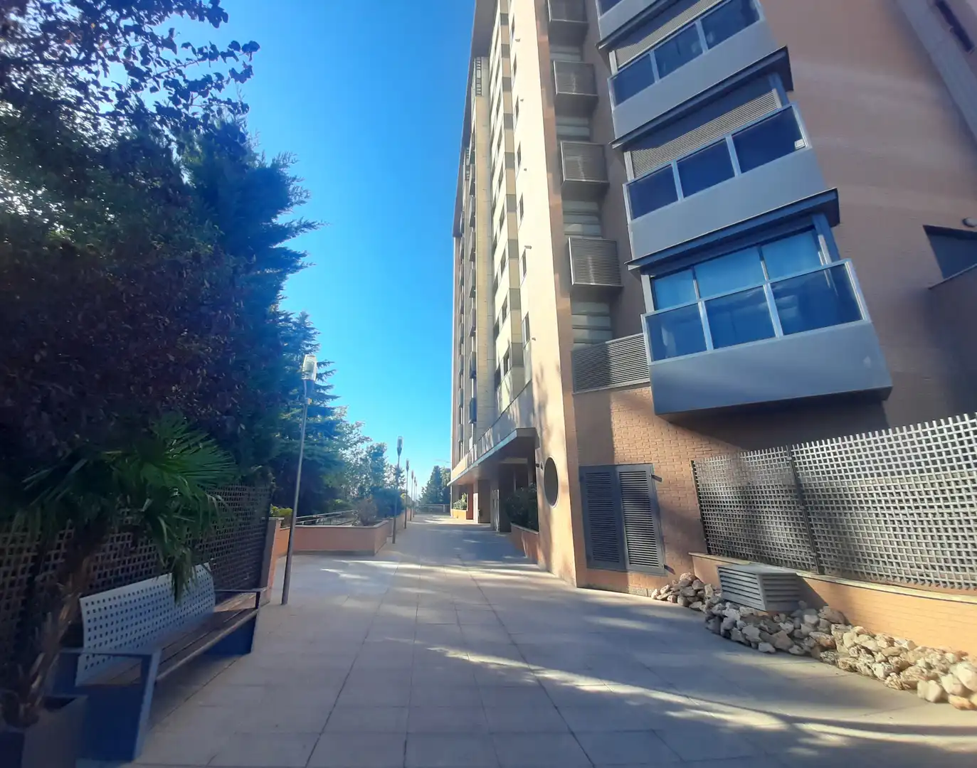 Vista exterior de Piso de alquiler en Madrid con Aire acondicionado, Calefacción y Parquet