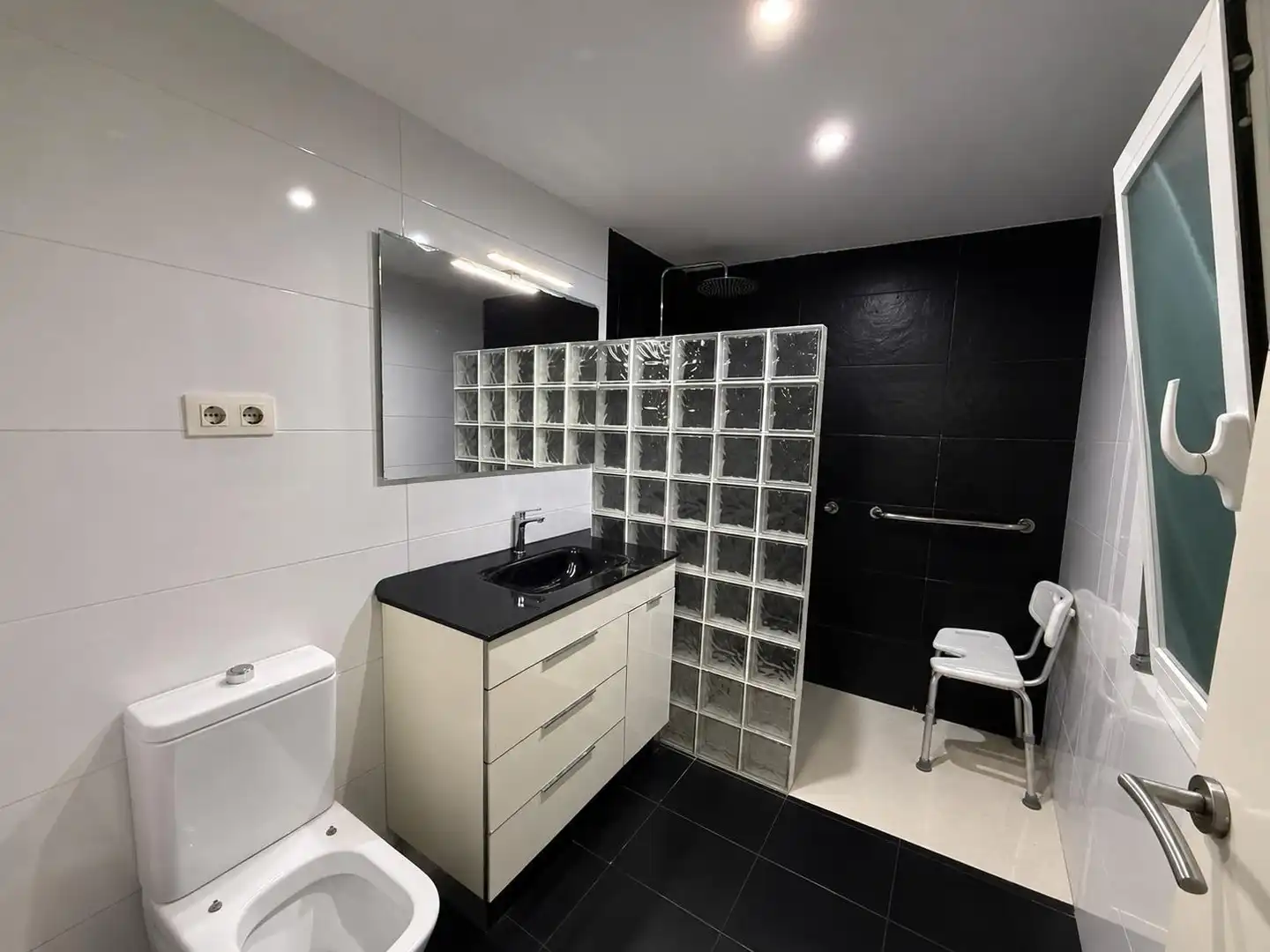 Ground floor for sale in Calle VINT-I-QUATRE, imagen 6