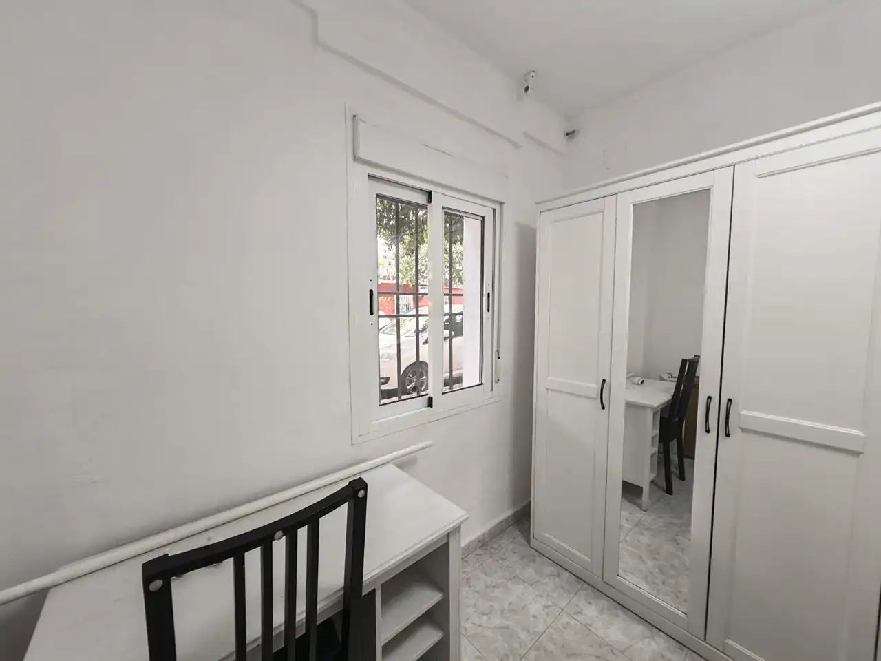 Schlafzimmer von Erdgeschoss zur Miete in Sevilla mit Möbliert