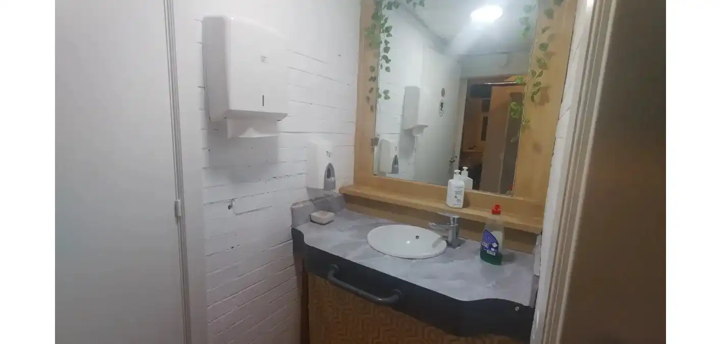 Bathroom of Commercial properties for sale in Lloret de Mar  with Air Conditioner, Heating and Furnished