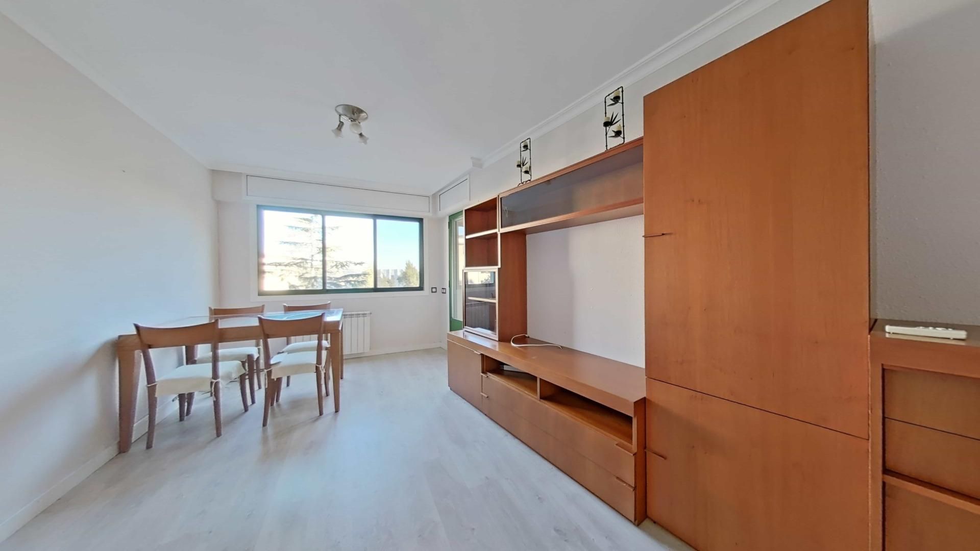 Habitación de Piso en venta en Montcada i Reixac con Aire acondicionado, Calefacción y Terraza